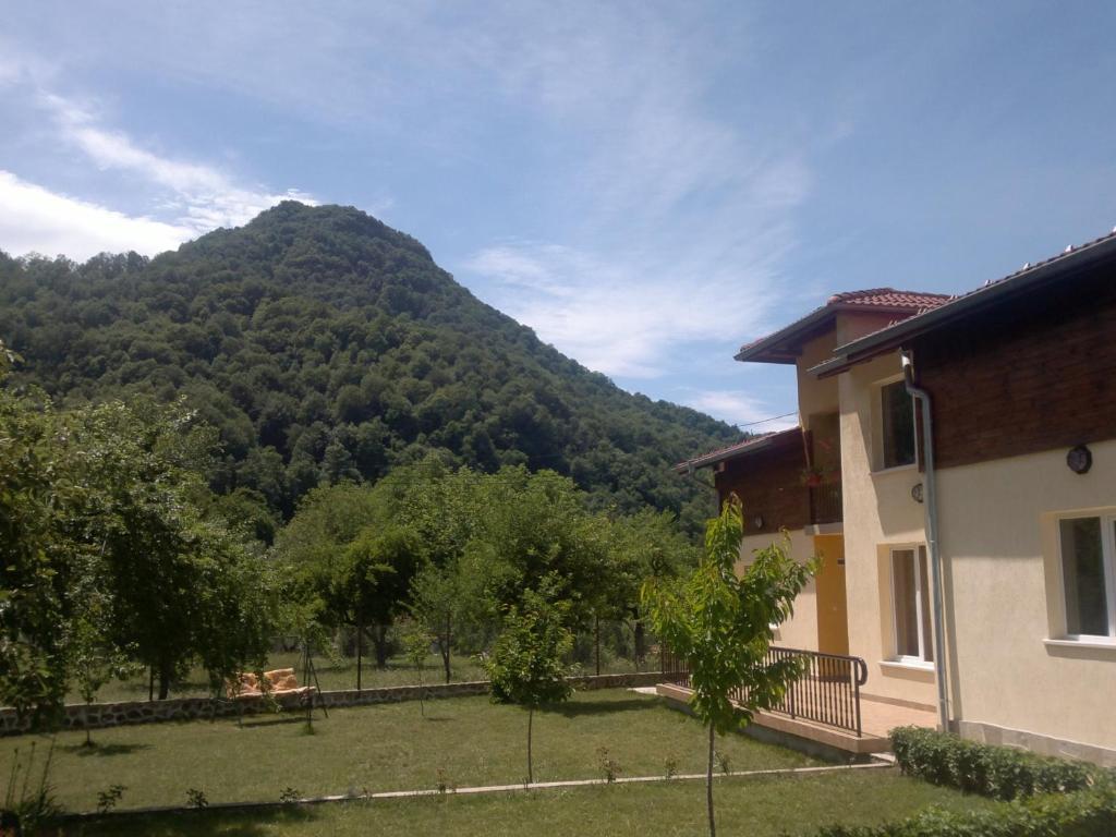Villa Nanevi Teteven Buitenkant foto