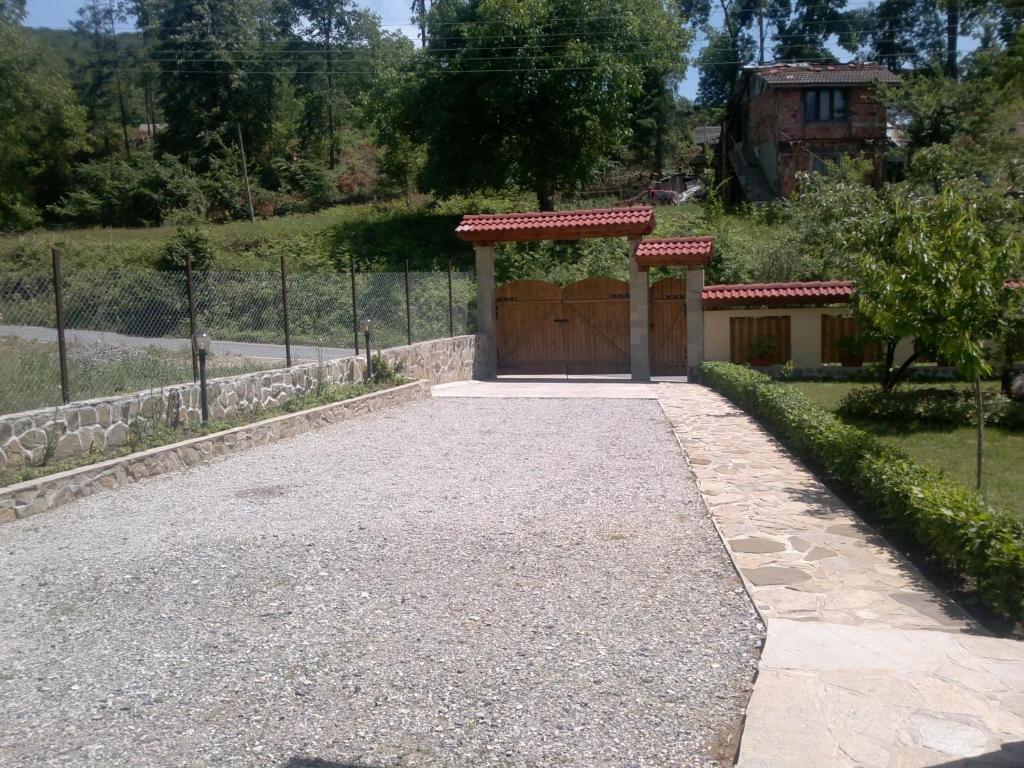 Villa Nanevi Teteven Buitenkant foto