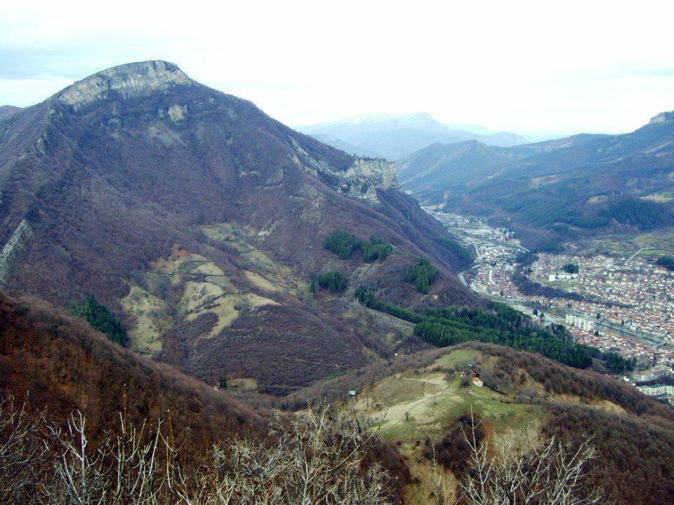 Villa Nanevi Teteven Buitenkant foto