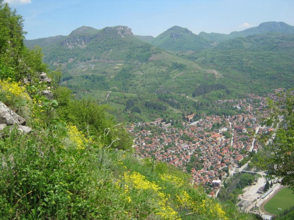 Villa Nanevi Teteven Buitenkant foto