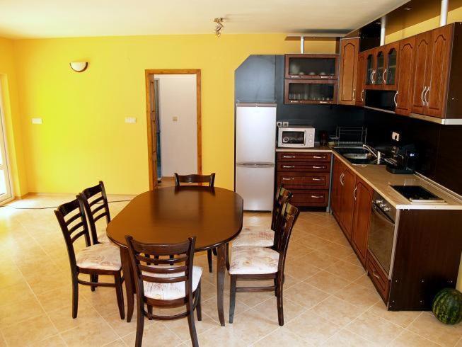 Villa Nanevi Teteven Kamer foto