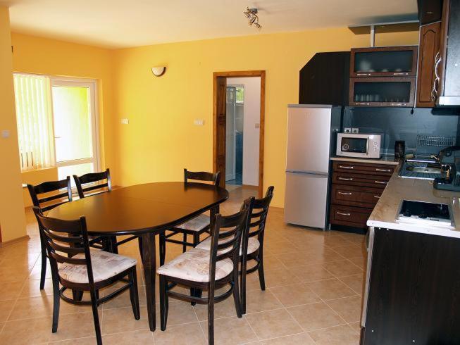 Villa Nanevi Teteven Kamer foto