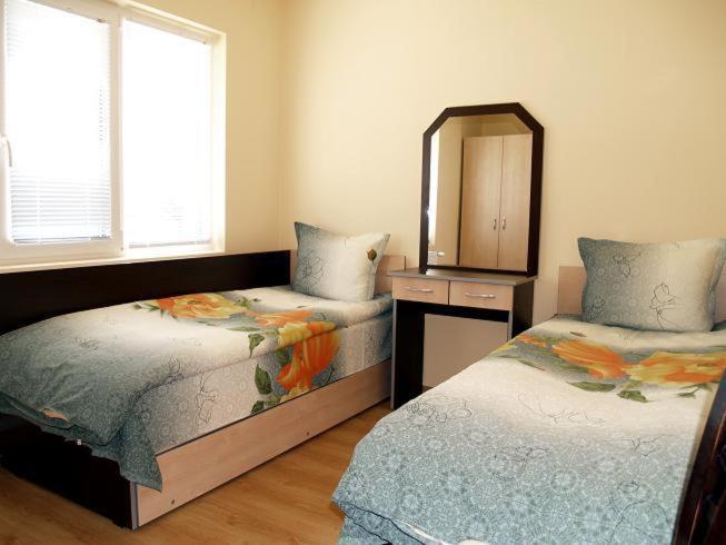 Villa Nanevi Teteven Kamer foto